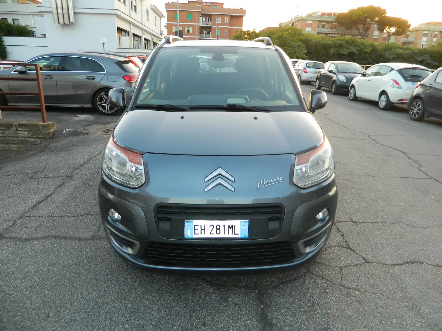 Citroen C3 Picasso 1.6 HDI 92CV EXCLUSIVE - UNIPRO TAGLIANDATA Grijs - 2