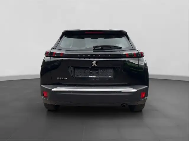 Peugeot 2008 view 4