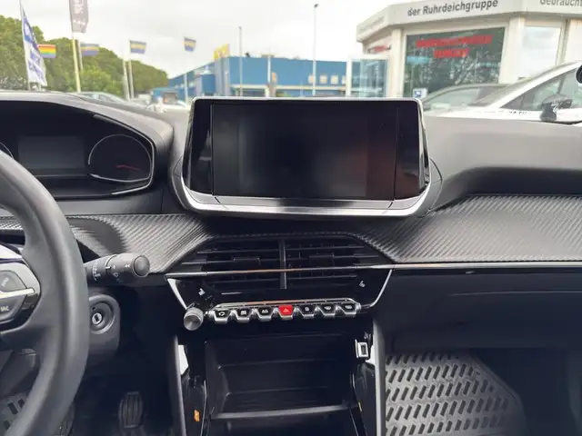 Peugeot 2008 view 12