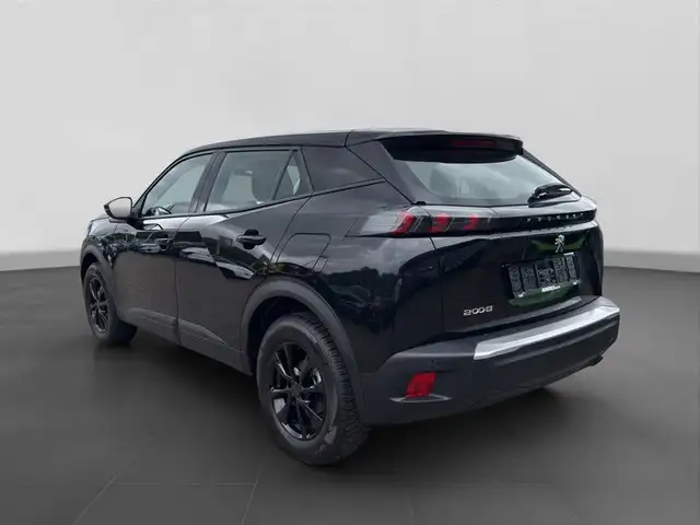 Peugeot 2008 view 3