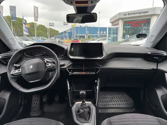 Peugeot 2008 view 10
