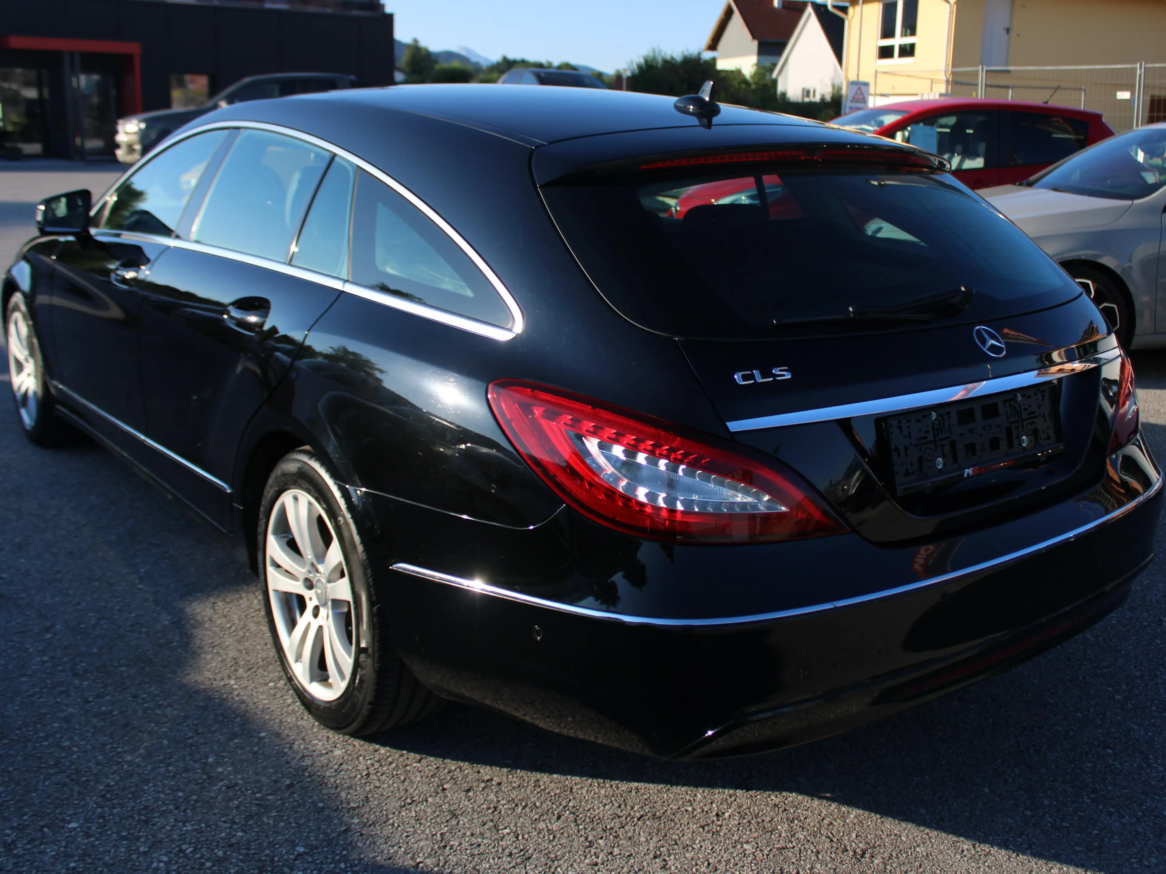 Mercedes-Benz CLS 220 CLS 220d BlueTec Avantgarde — photo 4