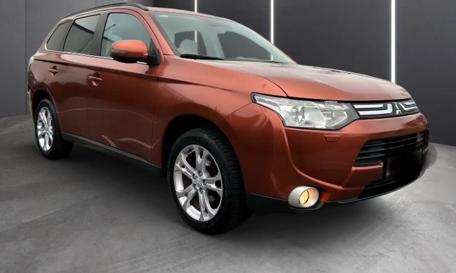 Mitsubishi Outlander 2.2 DI-D 4WD Automatik Instyle - 2