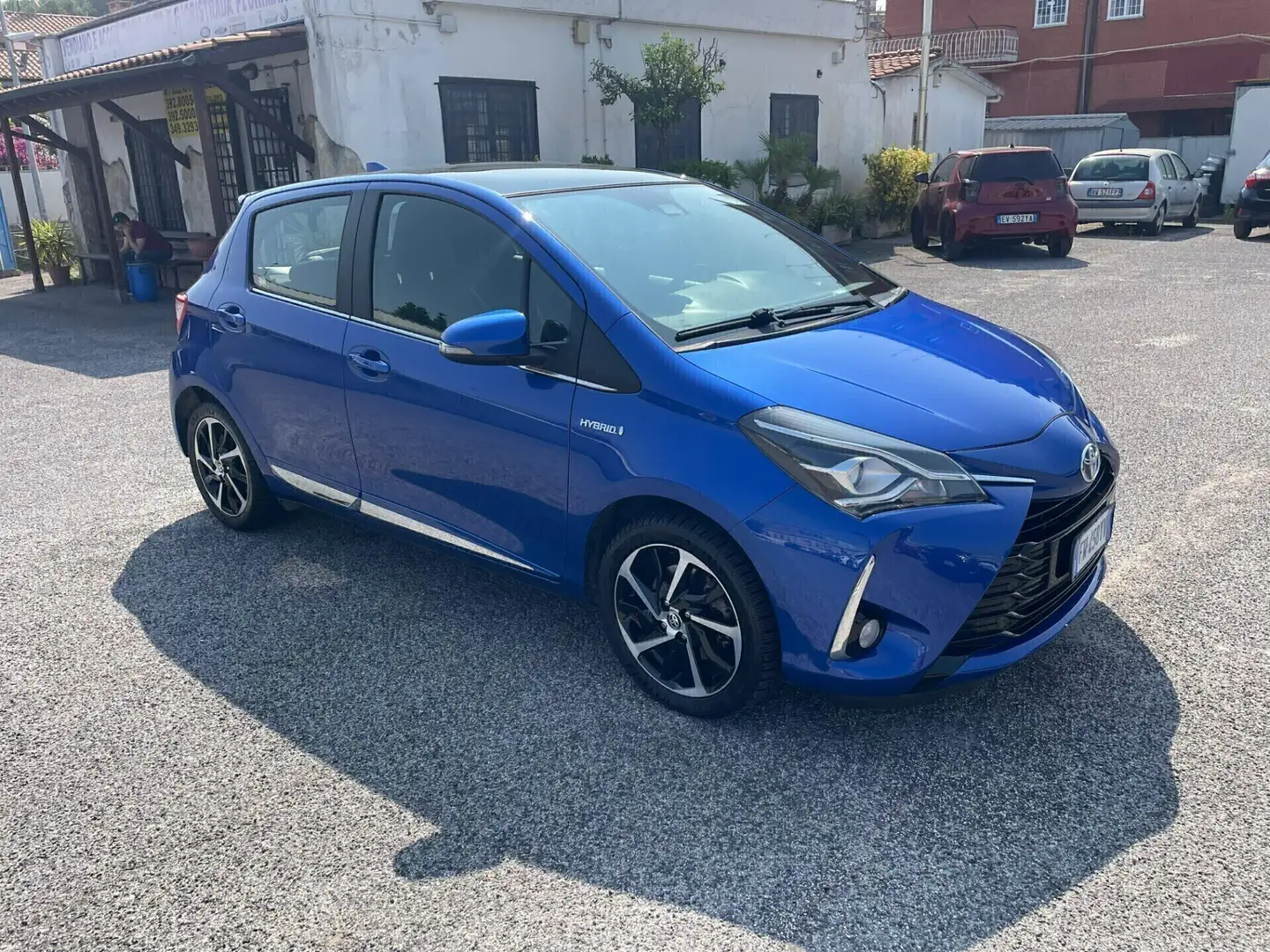 Toyota Yaris Yaris 5p 1.5h Trend Blue Edition tetto panoramico Blu/Azzurro - 2