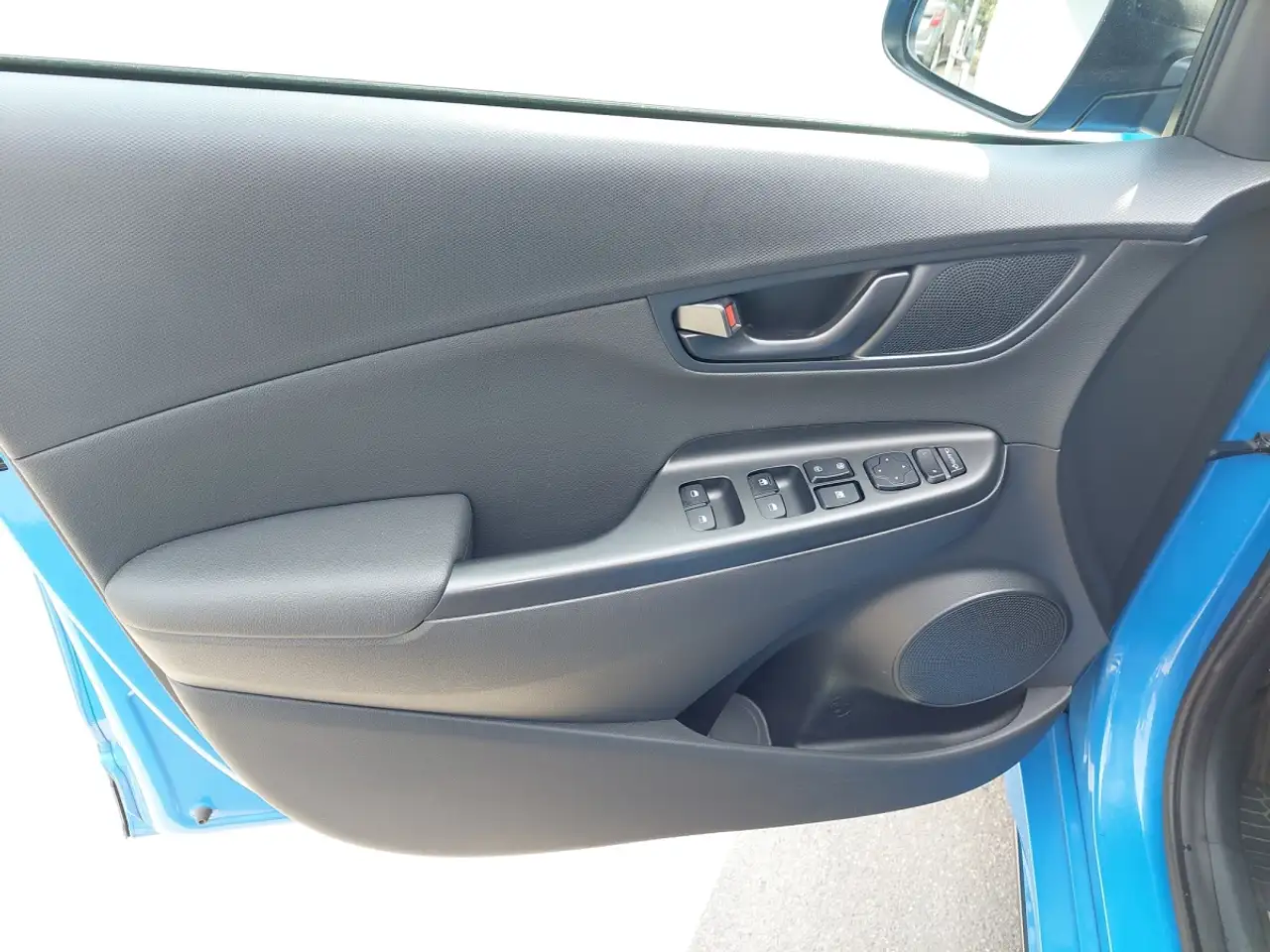 Hyundai Kona 1,0 T-GDi 48V 2WD N-Line, миниатюра 17