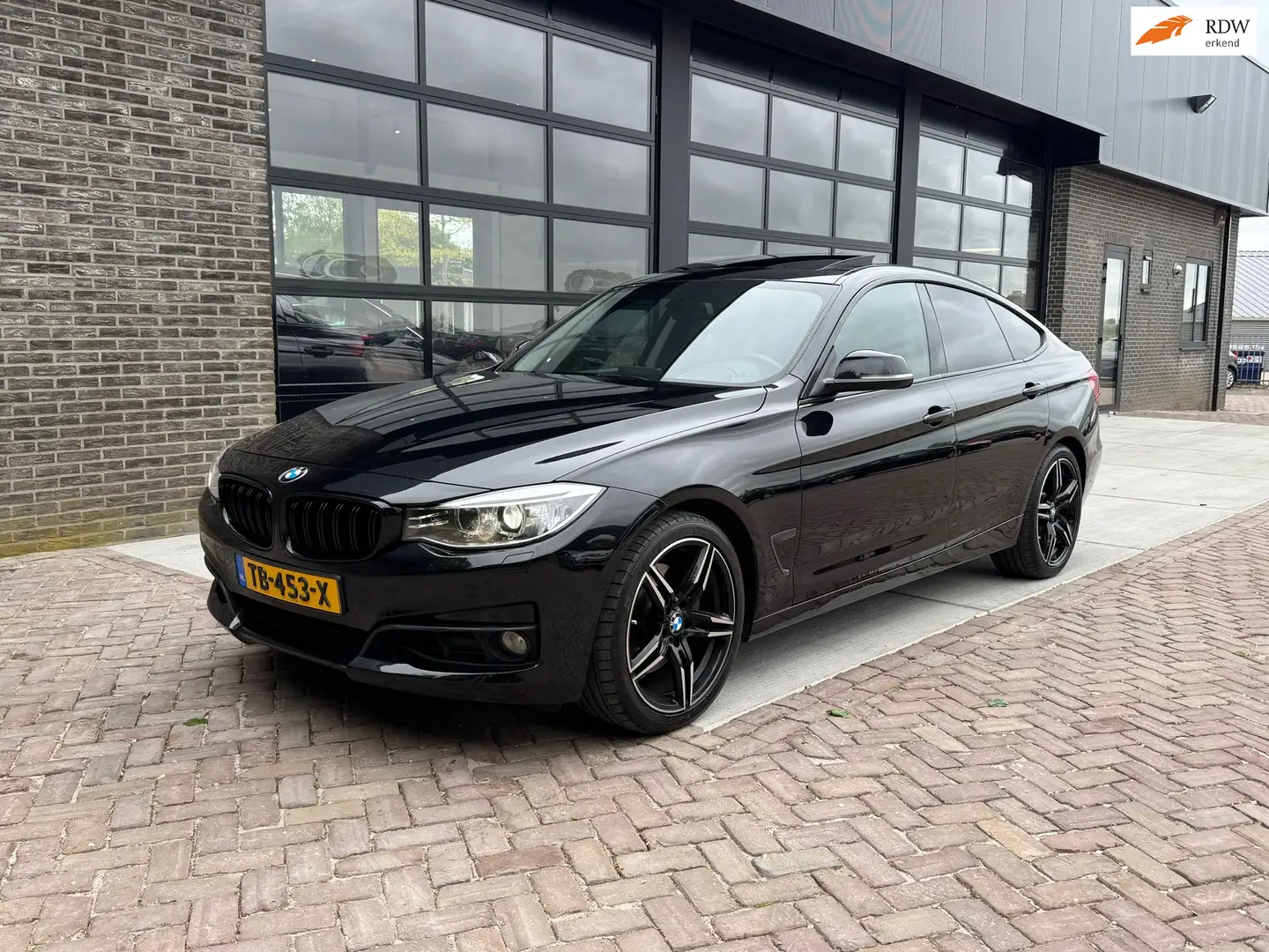 BMW 335 3-serie Gran Turismo 335i xDrive High Executive | Siyah - 1