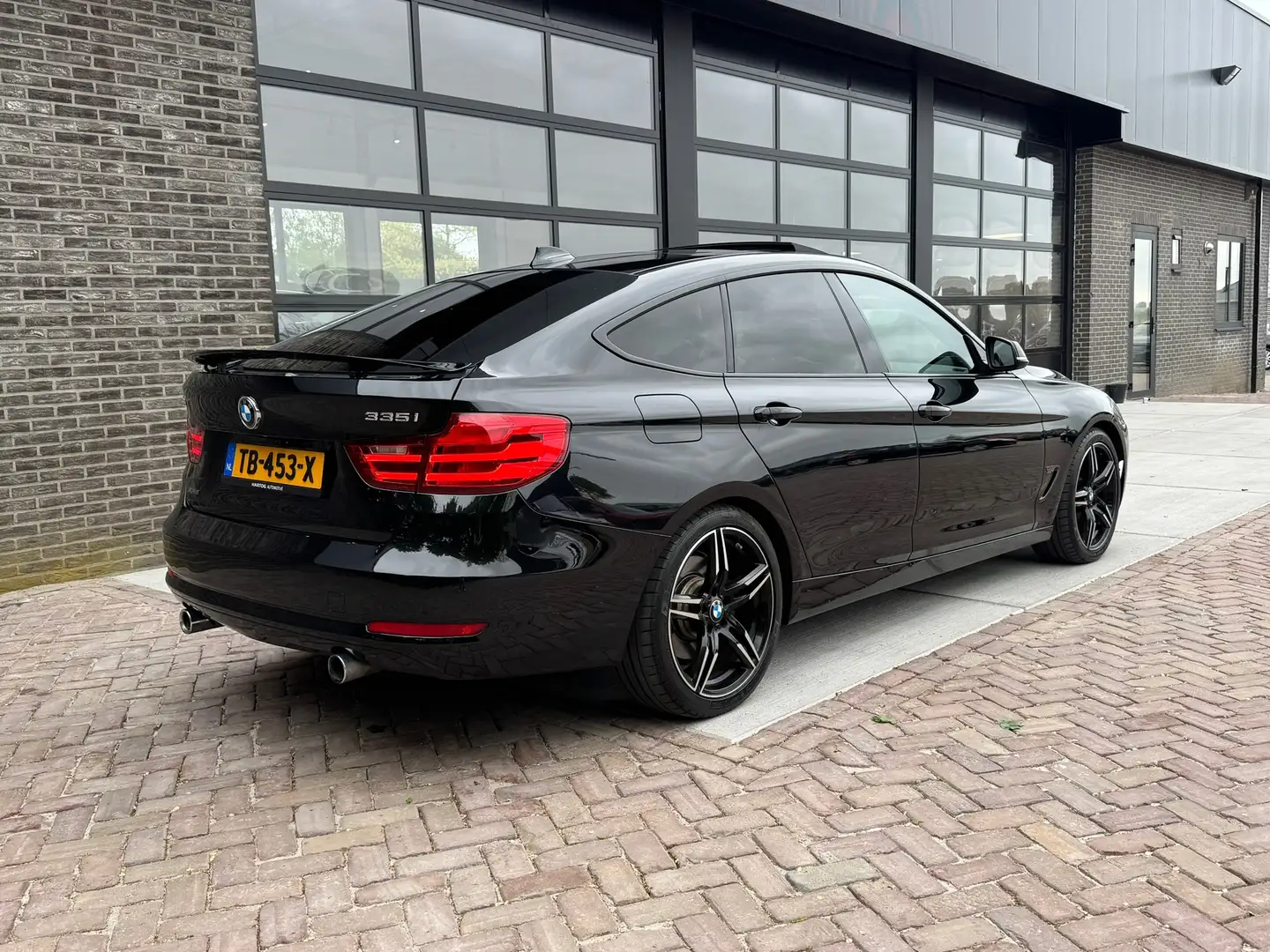 BMW 335 3-serie Gran Turismo 335i xDrive High Executive | Siyah - 2