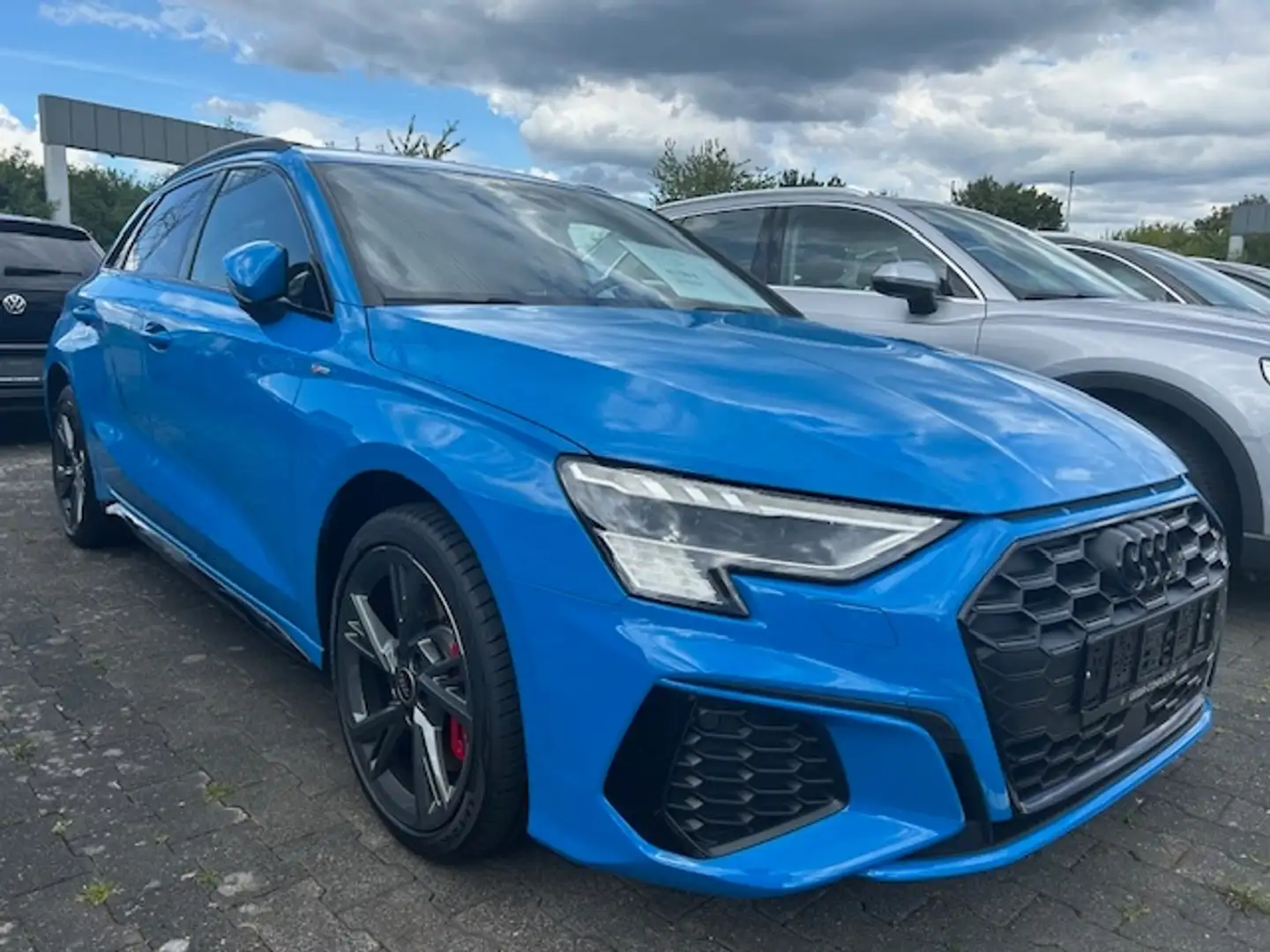 Audi A3 Sportback 45 e-tron "S line" NP: 53.000 Euro Blau - 2