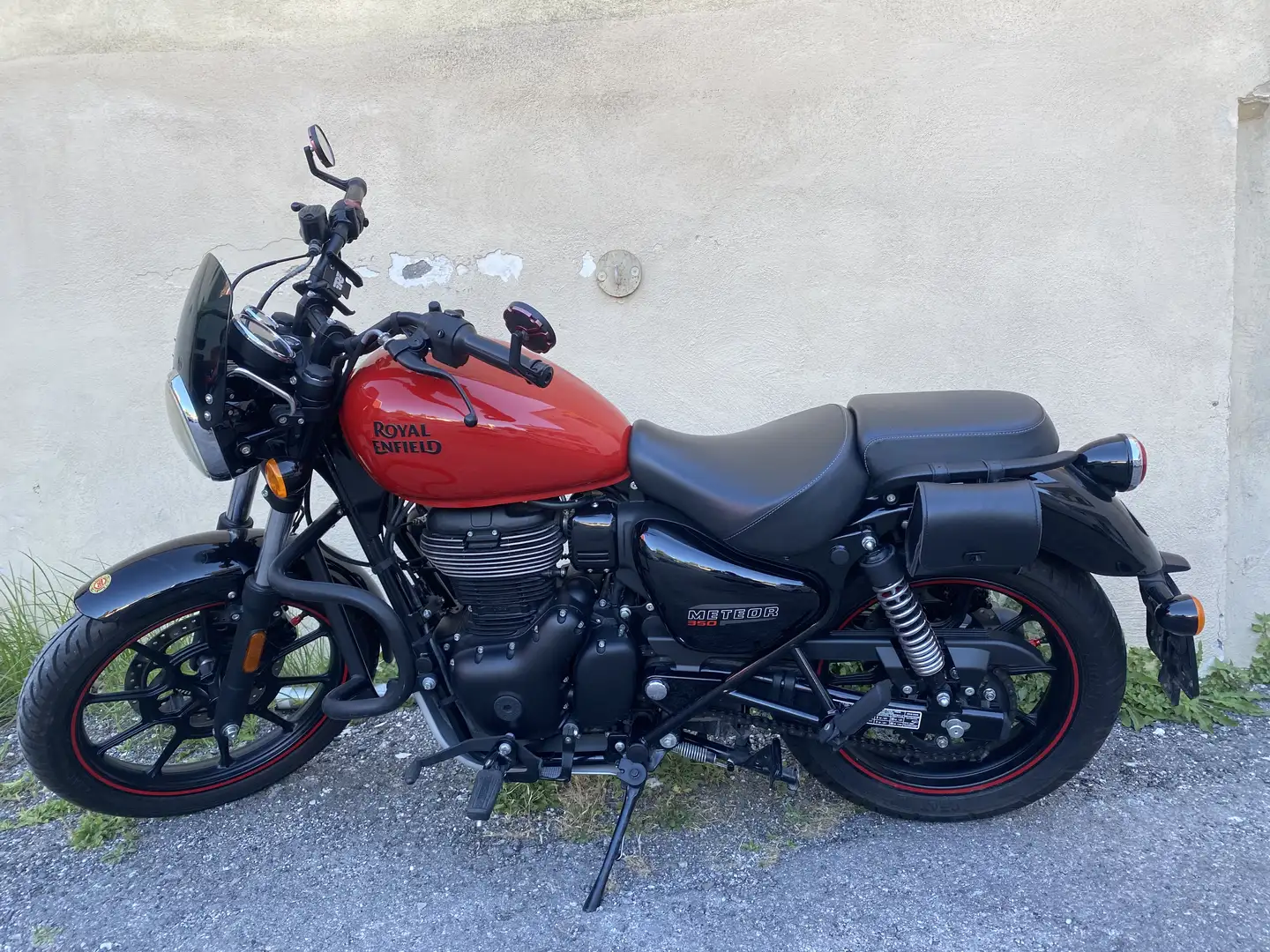 Royal Enfield Meteor 350 Fireball Roşu - 1
