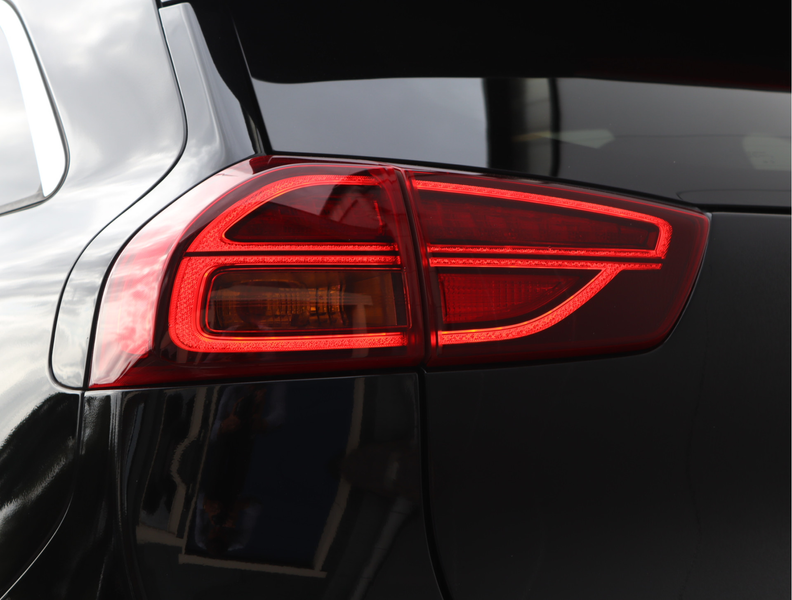Kia e-Niro ExecutiveLine 64 kWh | Camera | Keyless | ACC | Or — photo 16