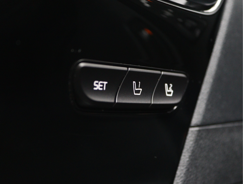 Kia e-Niro ExecutiveLine 64 kWh | Camera | Keyless | ACC | Or — photo 33