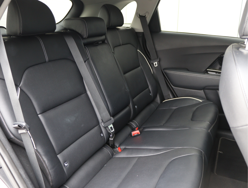 Kia e-Niro ExecutiveLine 64 kWh | Camera | Keyless | ACC | Or — photo 24