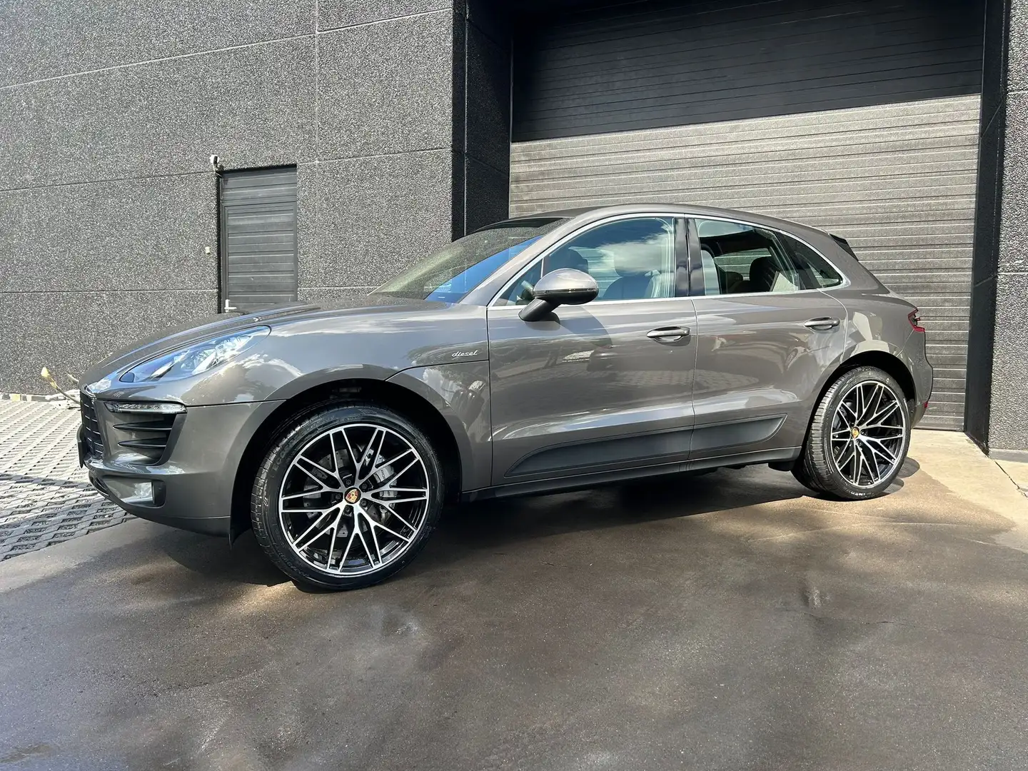 Porsche Macan Pano dak - btw wagen Grijs - 2