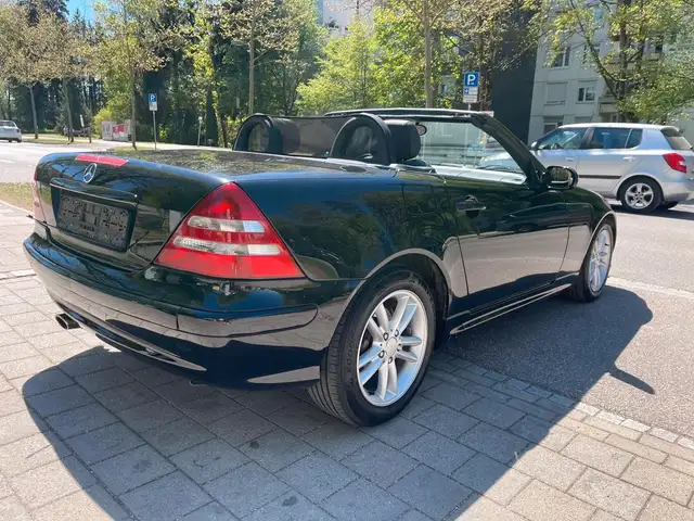 Mercedes-Benz SLK view 7