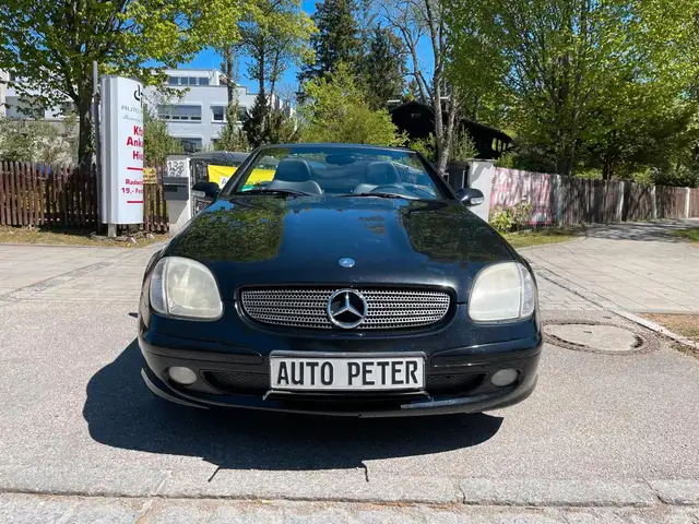 Mercedes-Benz SLK view 10