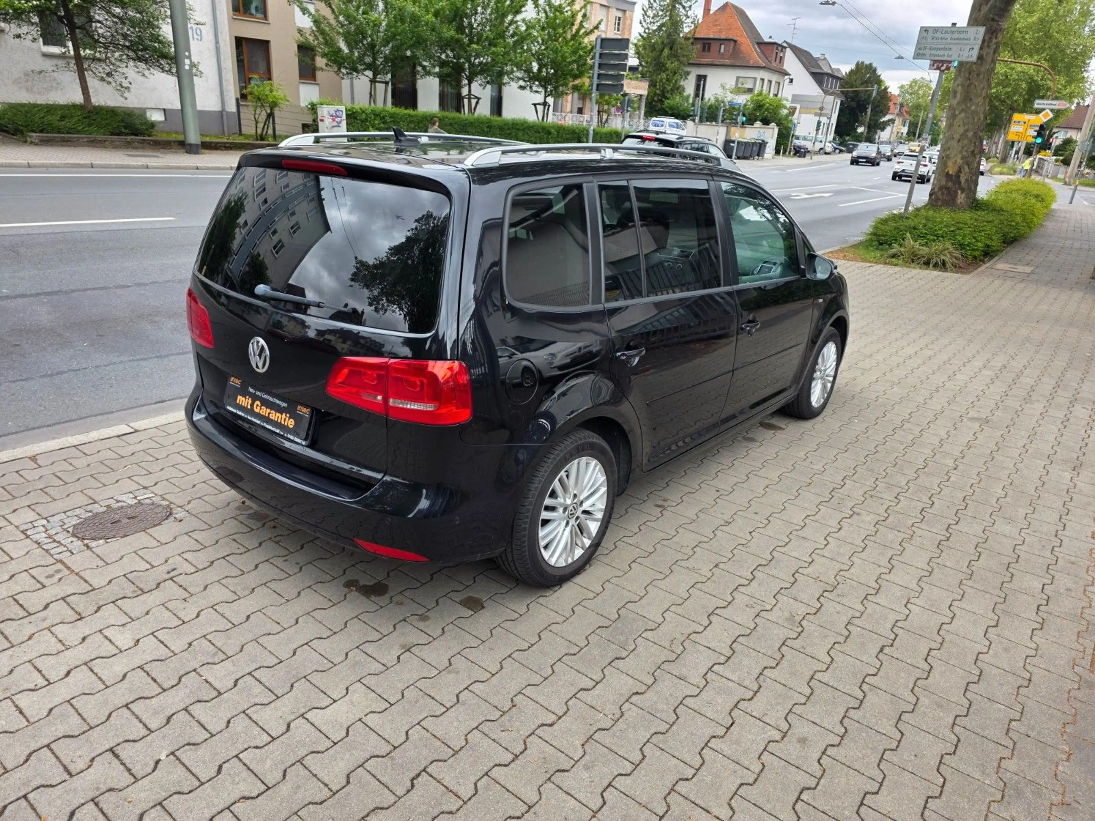 Volkswagen Touran Cup BMT Autom,Klimaauto,PDC,MFL,PDC,NAVI — photo 5