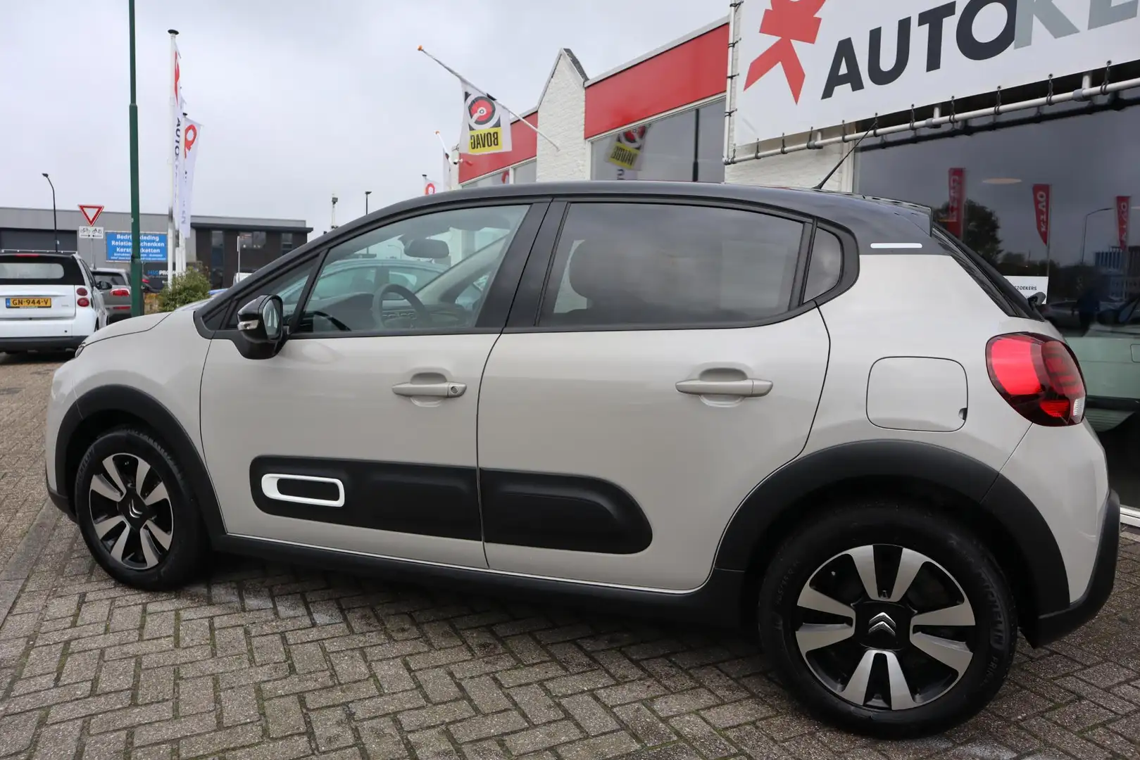 Citroen C3 1.2 PureTech C-Series APPLE CARPLAY|CRUISE|PDC Grijs - 2