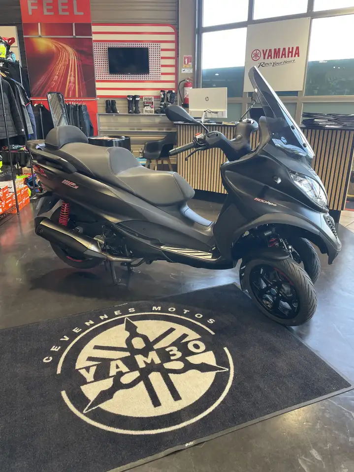 Piaggio MP3 500