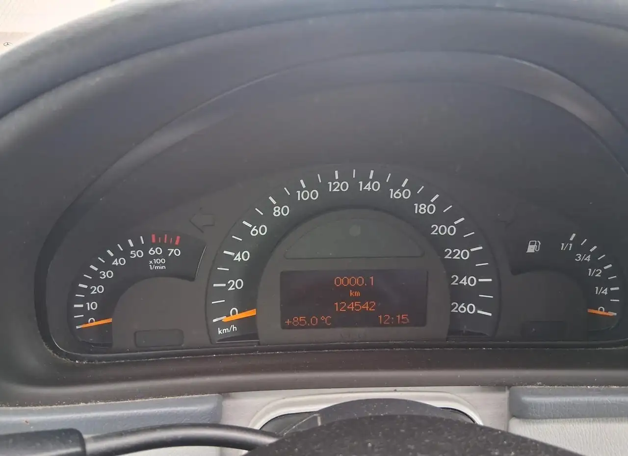 Mercedes-Benz C 180 *1.HAND*WENIG KM*KLIMA*TEMPOMAT*, foto 5