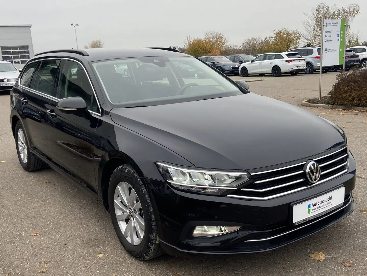 Volkswagen Passat Variant 1.6 TDI BUSINESS DSG AHK+NAVI+LED Schwarz - 2