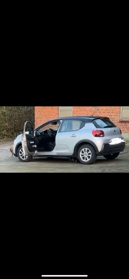Citroen C3 Pure Tech 82 FEEL Plateado - 2