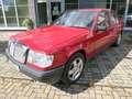 Mercedes-Benz E 200 Rot - thumbnail 1