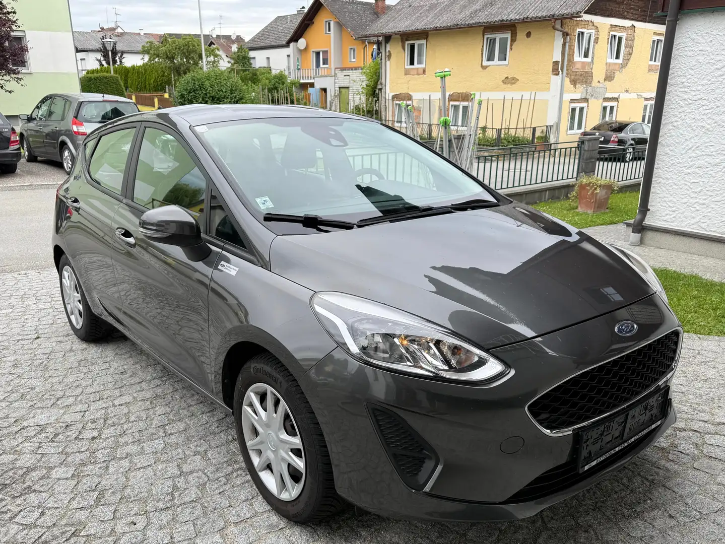 Ford Fiesta Fiesta Trend Grau - 1