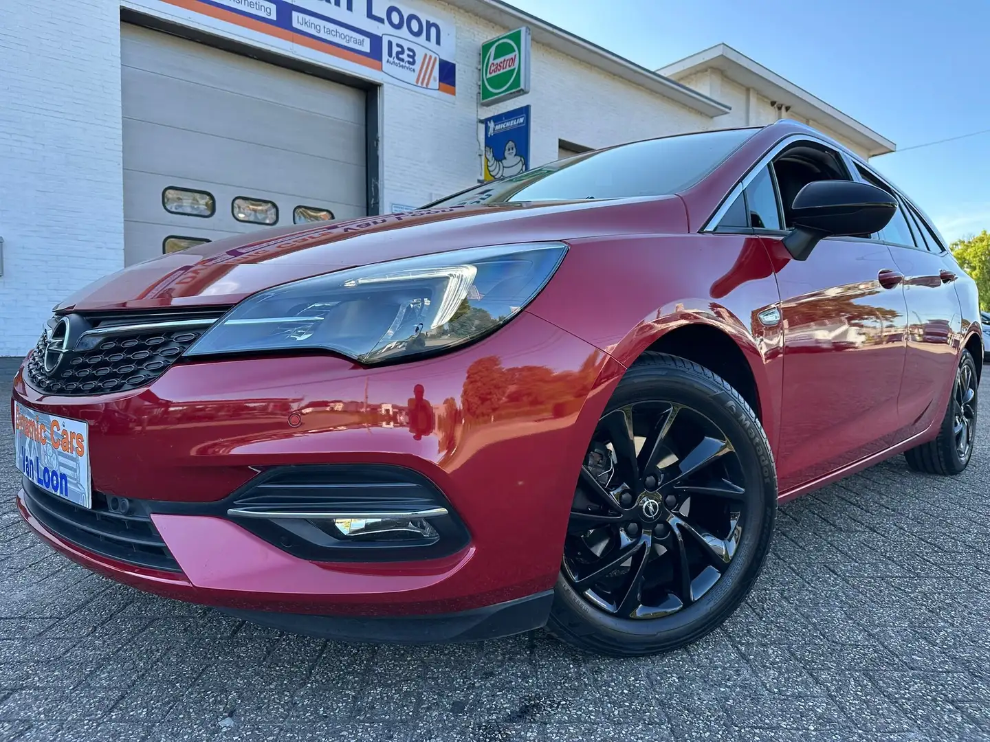 Opel Astra 1.4 Turbo Start/Stop SportsTourer St. Aut, Carplay Rood - 1