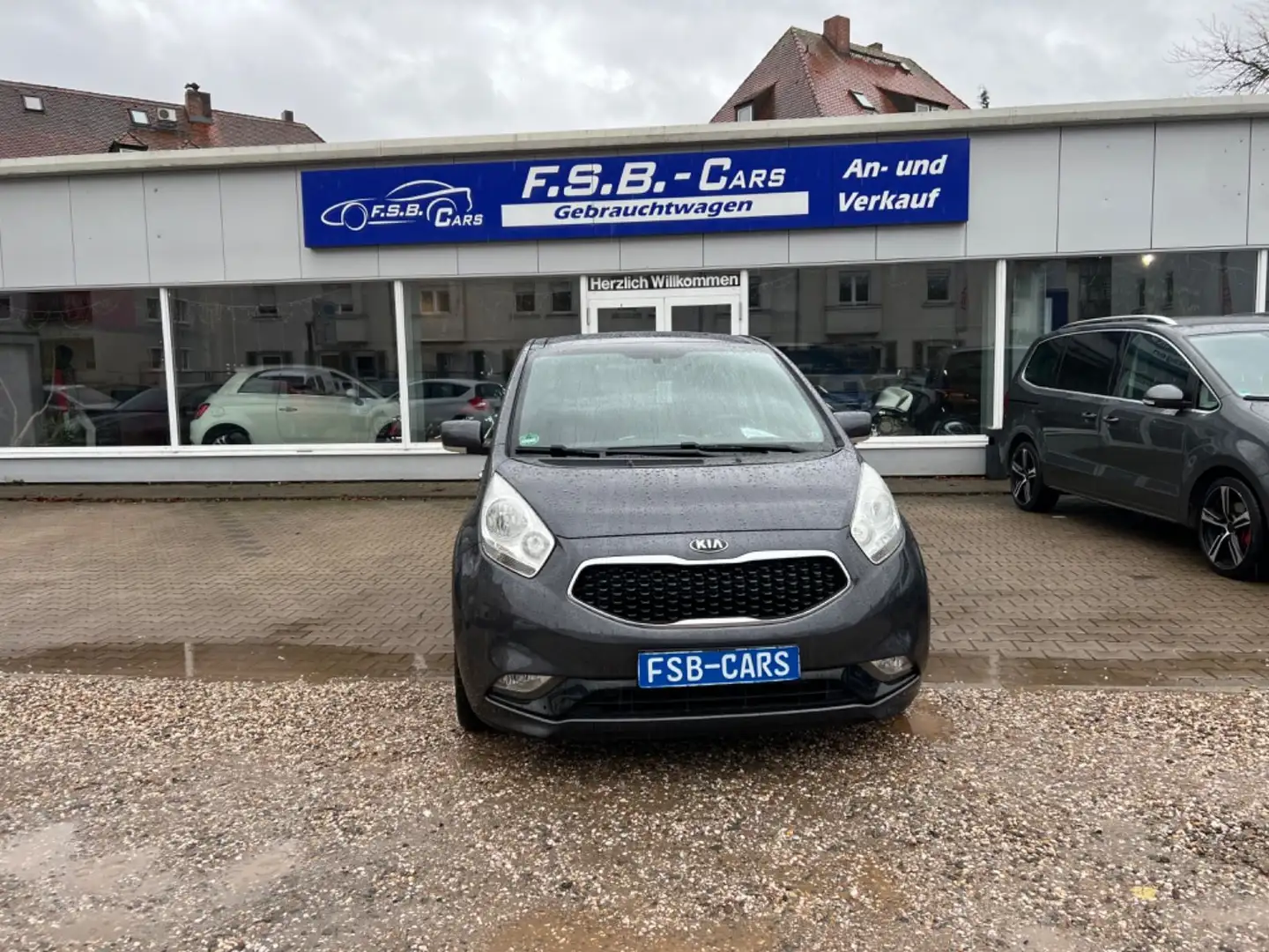 Kia Venga UEFA Euro 2016 Grau - 1