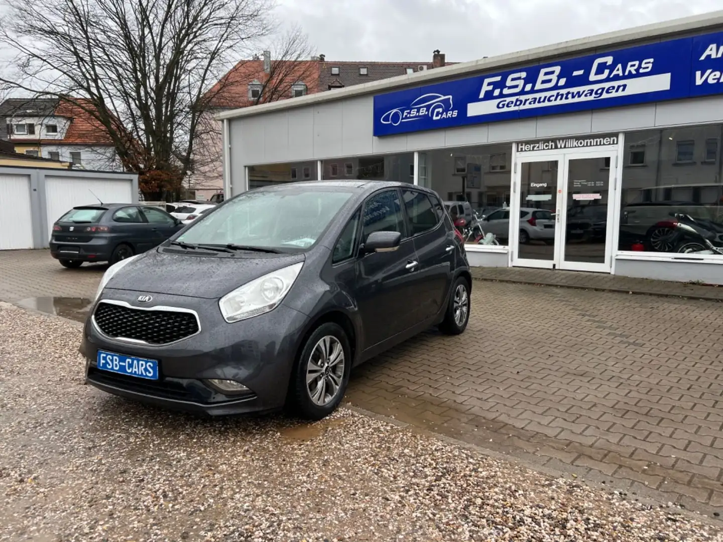 Kia Venga UEFA Euro 2016 Grau - 2