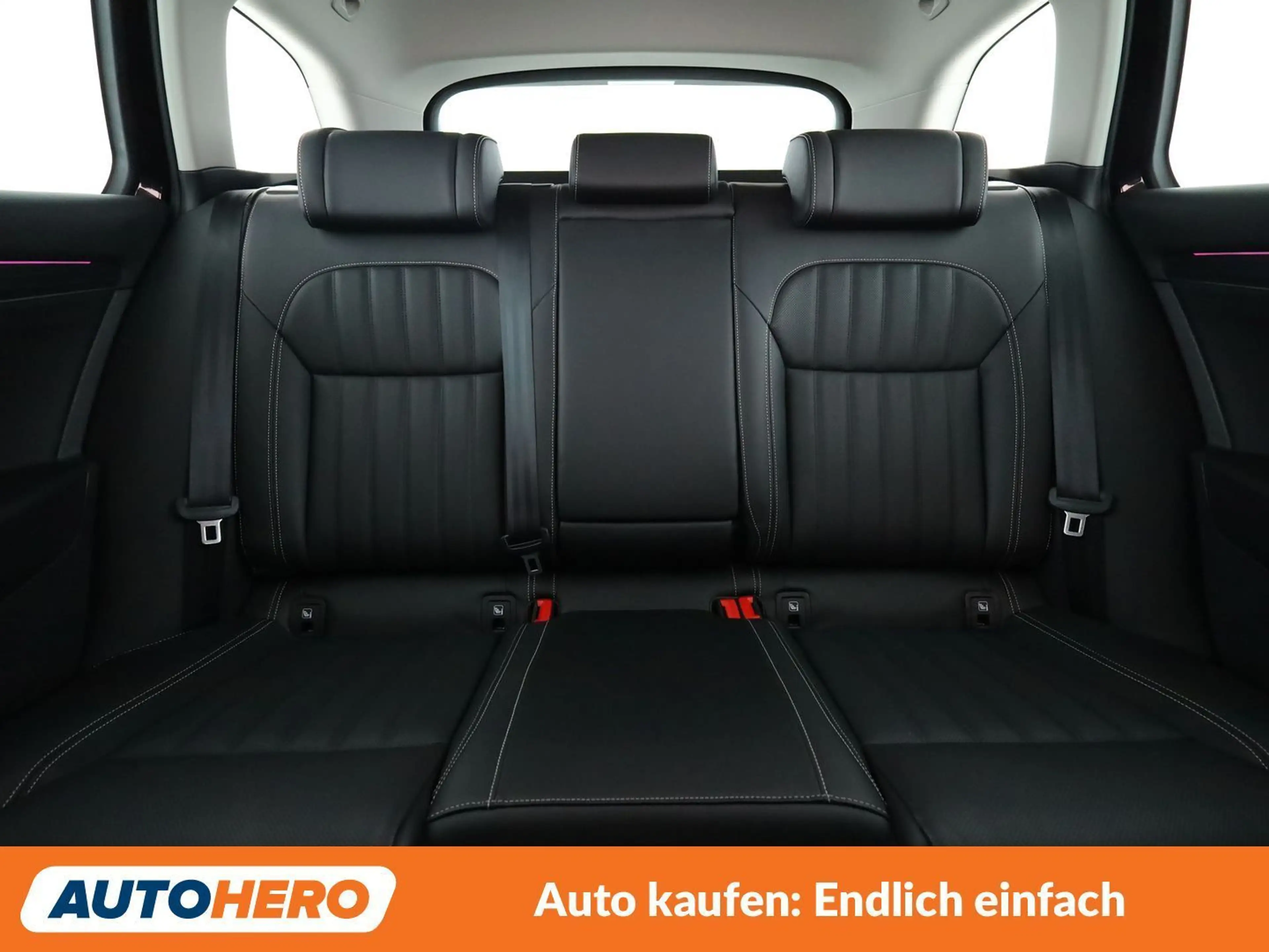 Skoda Superb 2.0 TDI Premium Edition — photo 15