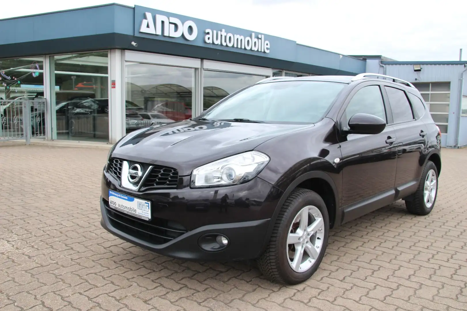 Nissan Qashqai +2 I-Way 4X4 7Sitzer/Navi/Panorama/AHK Фиолетовый - 1