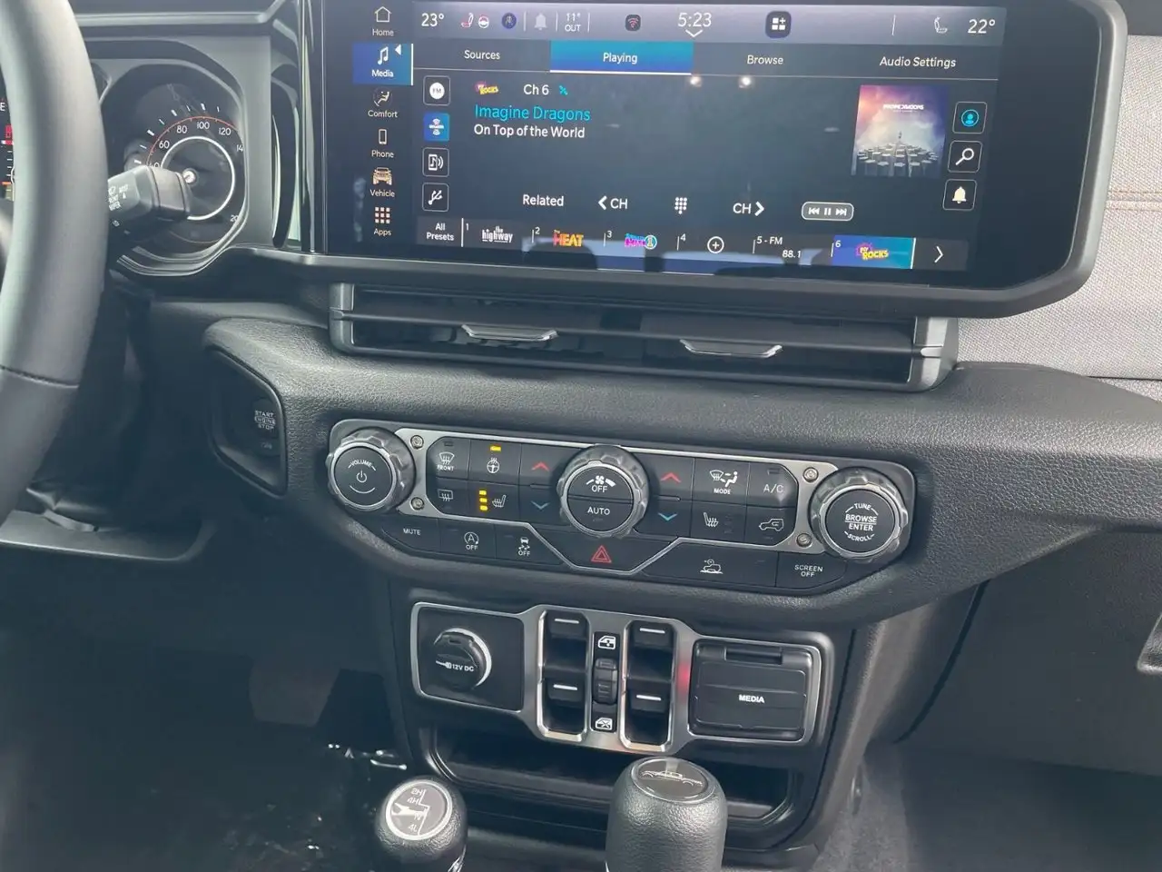 Jeep Gladiator снимка Jeep Gladiator