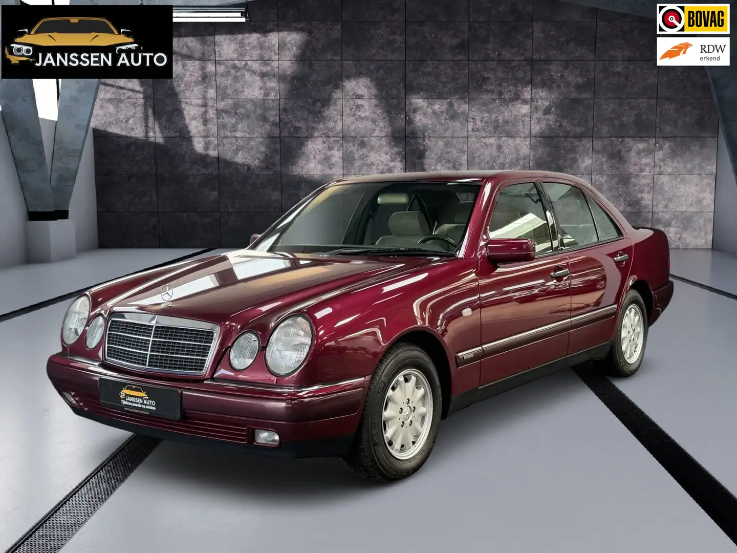 Mercedes-Benz E 200 Elegance | Airco | Concours staat | Geheel Origine Rot - 1