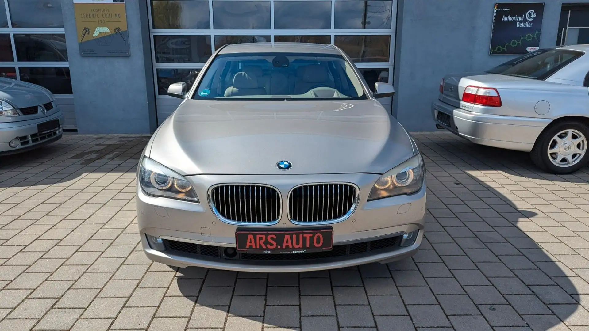 BMW 750 i ACC HUD Soft-Close Komf.Sitz Kamera KeyLess Argent - 1