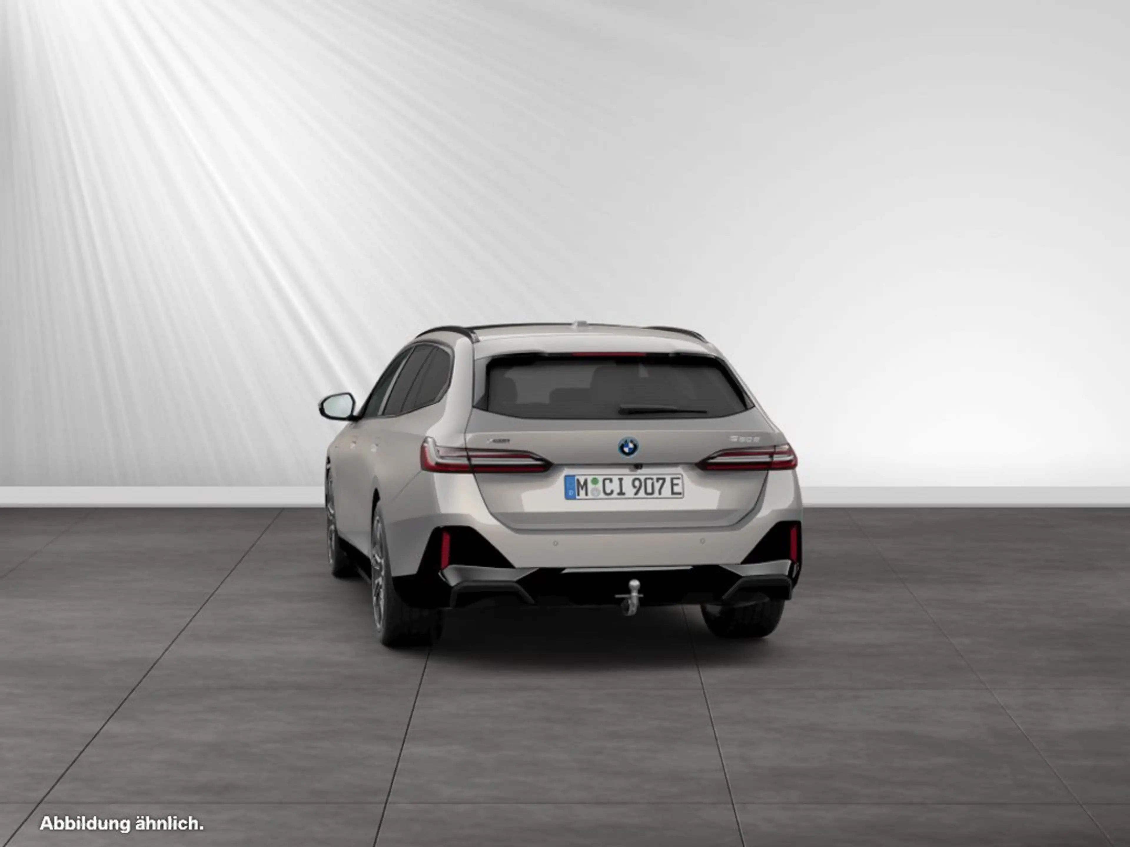 BMW 550 e xDrive Touring M Sport|AHK|Pano|Autobahnass. — photo 9