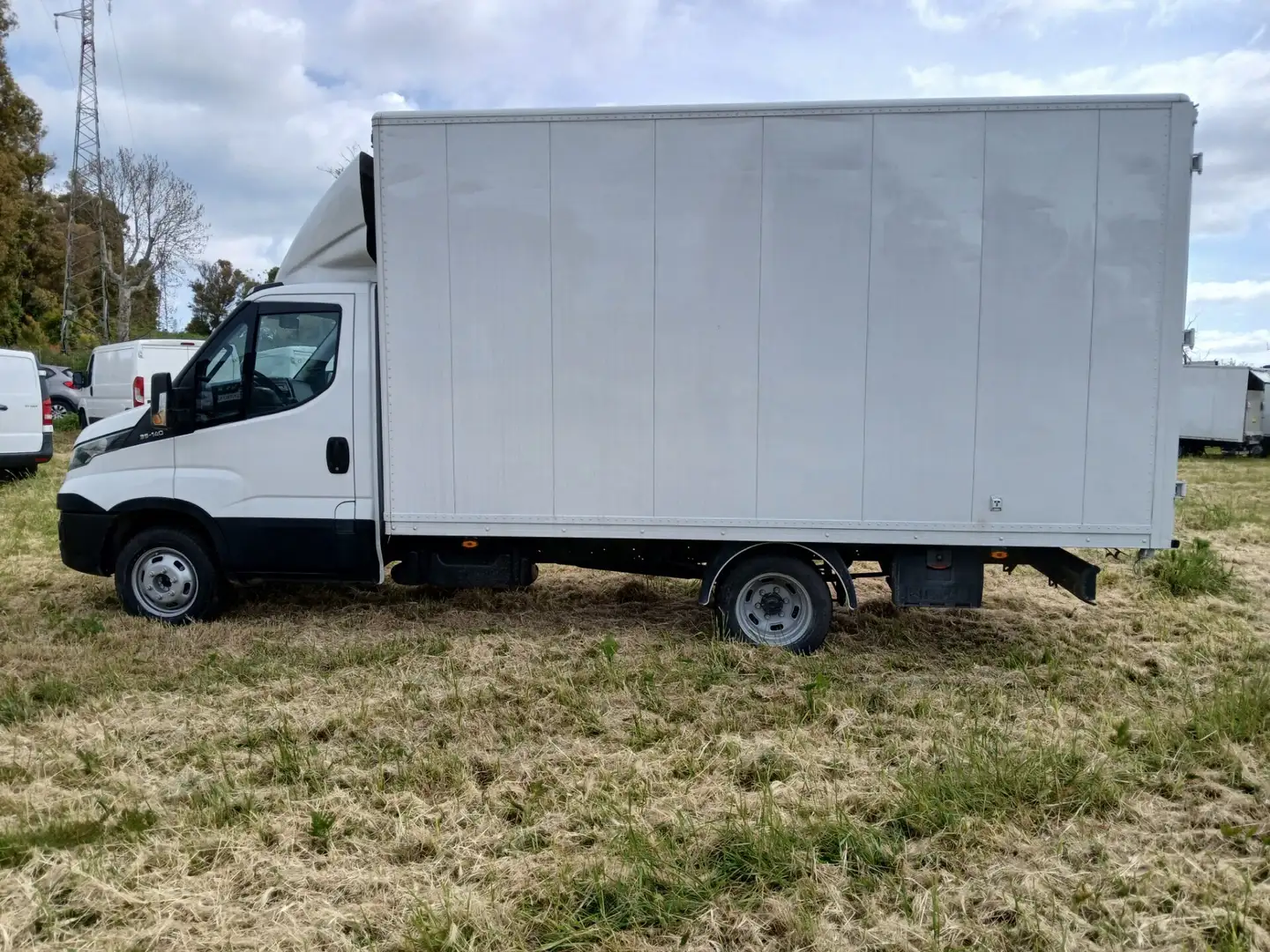 Iveco Daily 35C14 2.3 HPT PC-RG Cabinato Blanc - 2