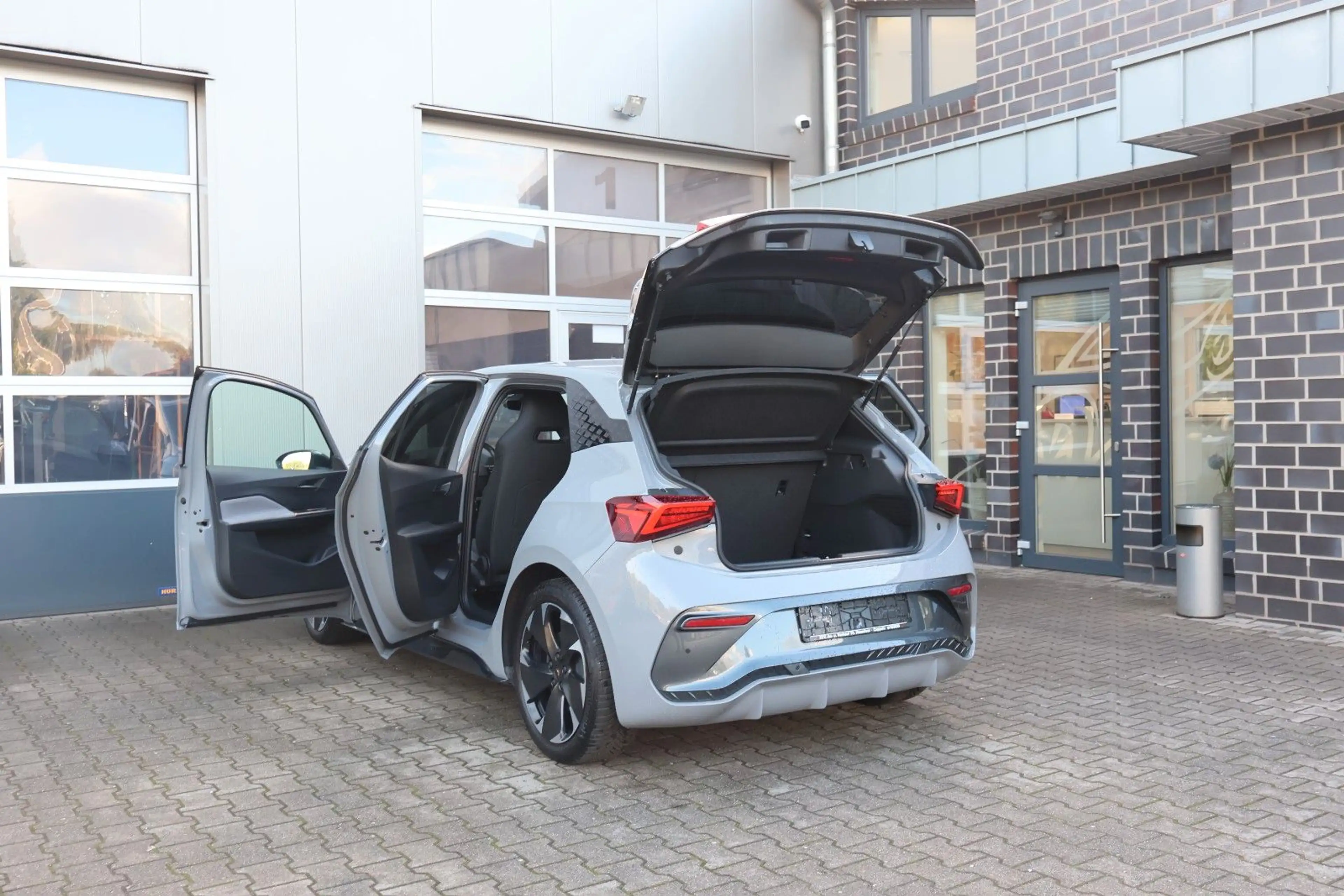 CUPRA Born 170 kW Top Zustand/Allwetterreifen — photo 44
