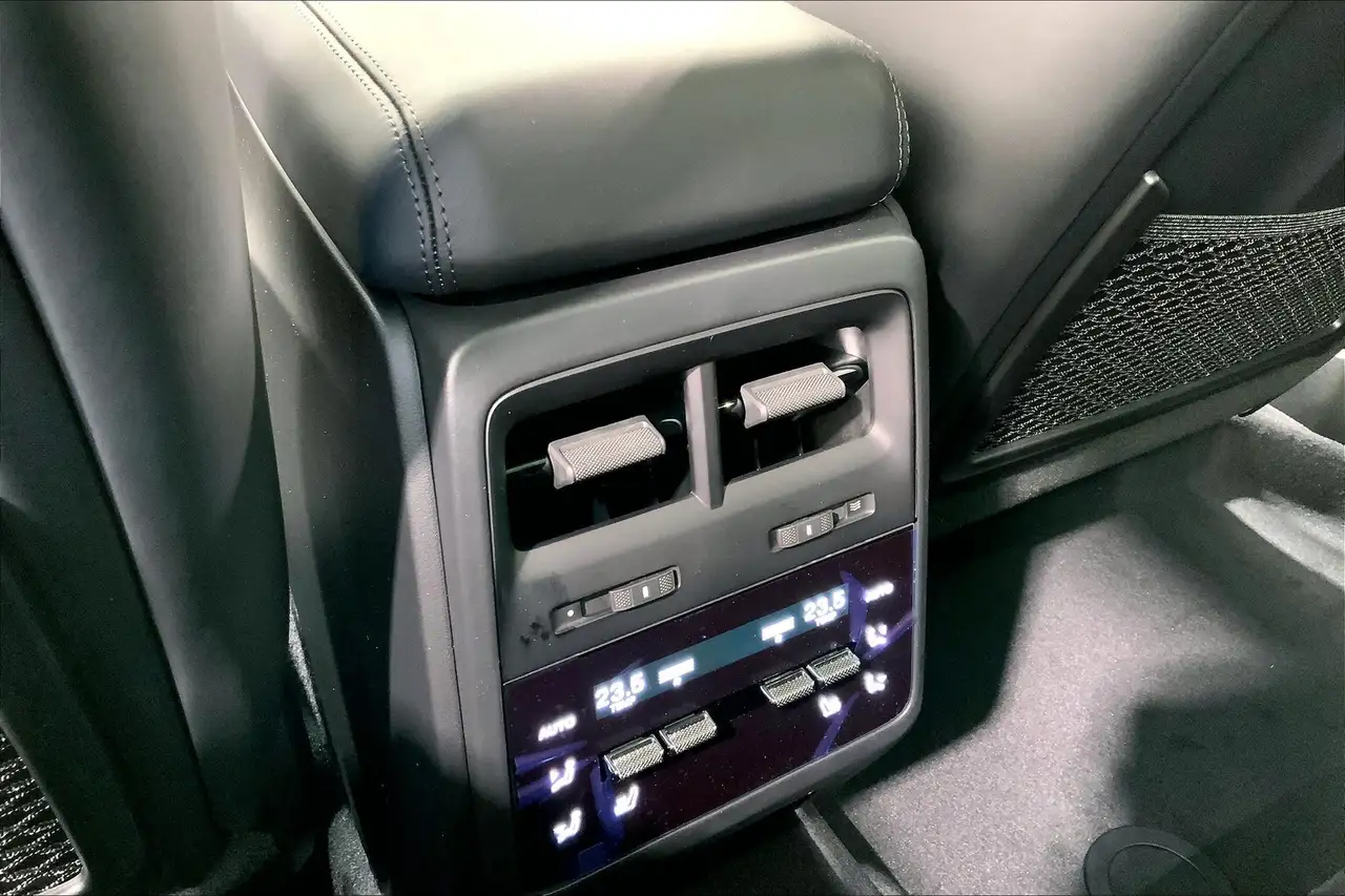 Porsche Macan снимка Porsche Macan