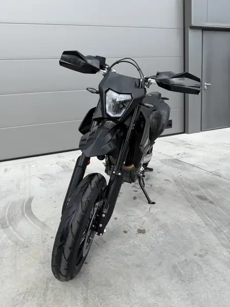 KTM 690 SMC R - foto 2