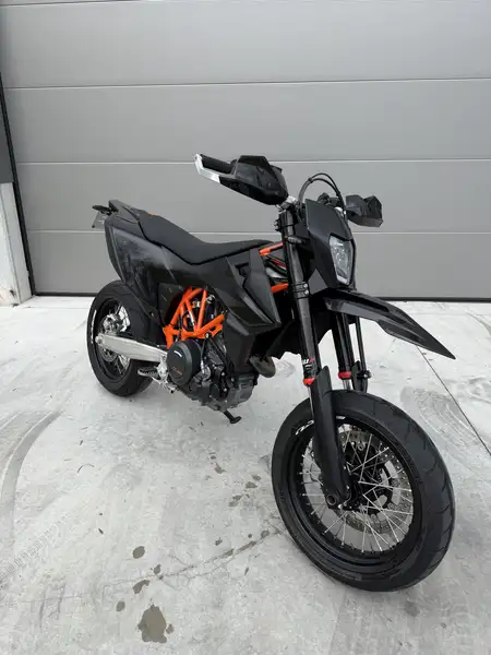 KTM 690 SMC R - foto 3