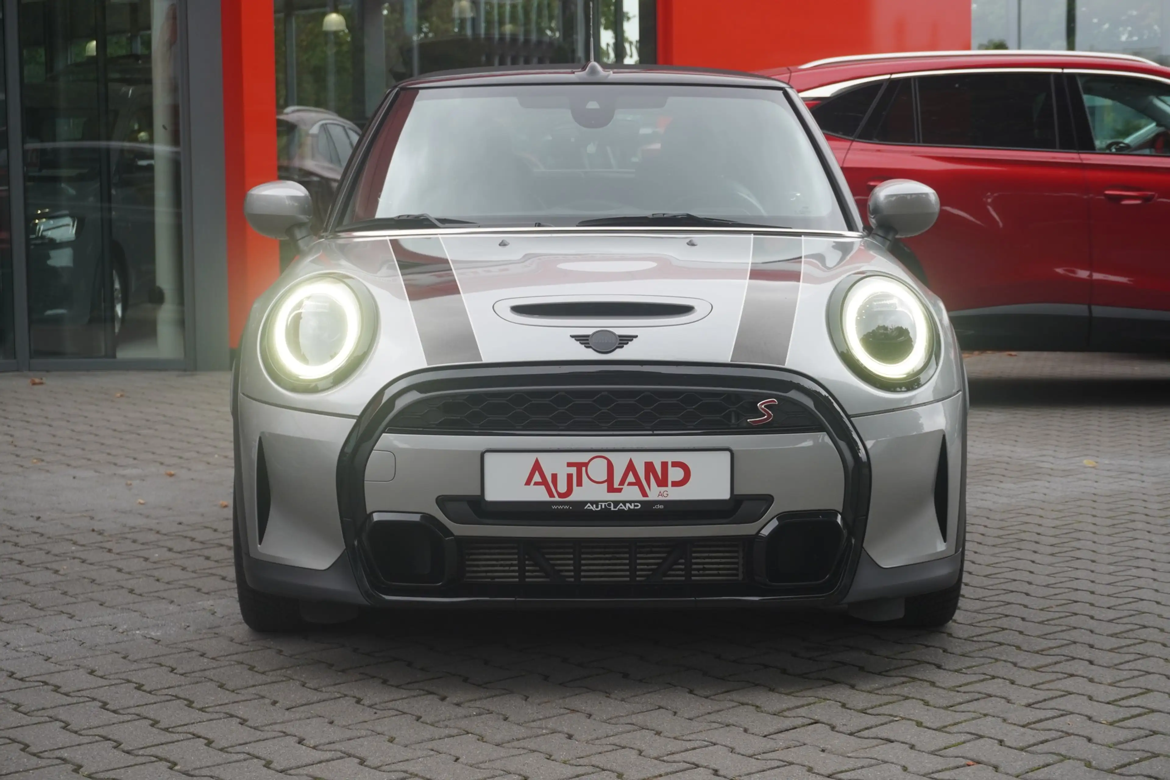 MINI Cooper S Cabrio Cabrio 2.0 Cooper S MINI Yours Trim — photo 3