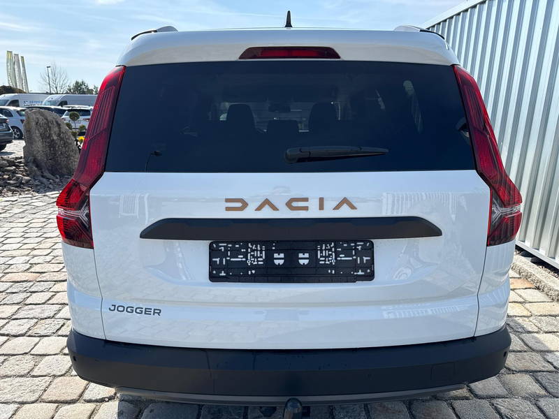 Dacia Jogger Extreme 1.0 TCe 110 7-Sitzer-AHK-Kamera-LED-App... — photo 5