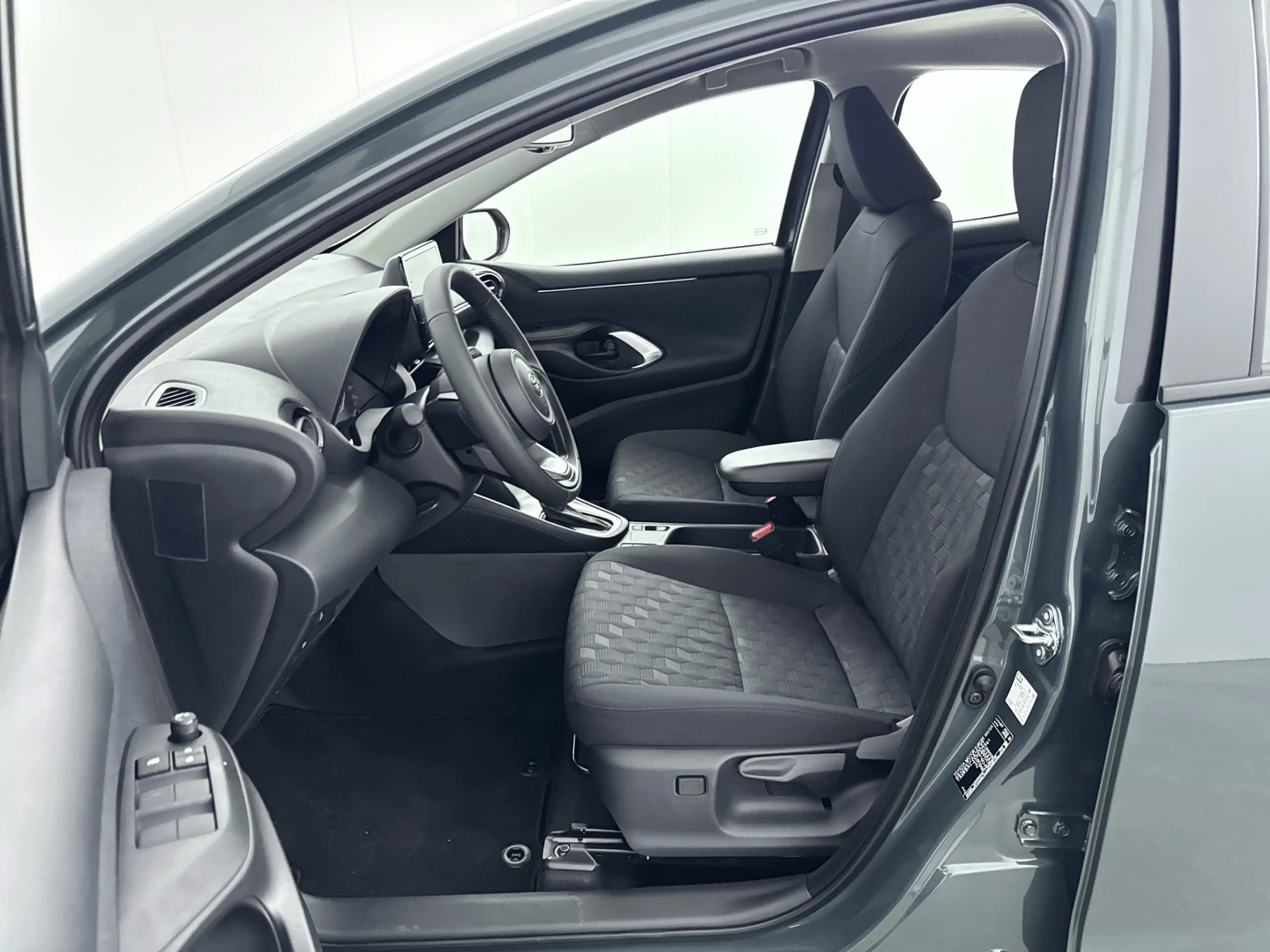 Toyota Yaris 1.5 Hybrid 115 Active — photo 15