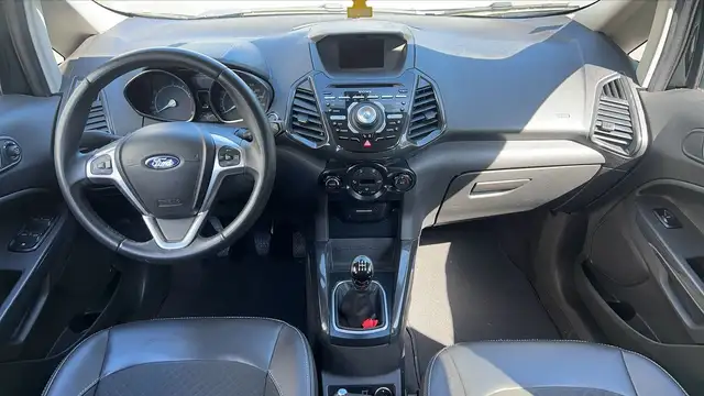Ford Ecosport view 11