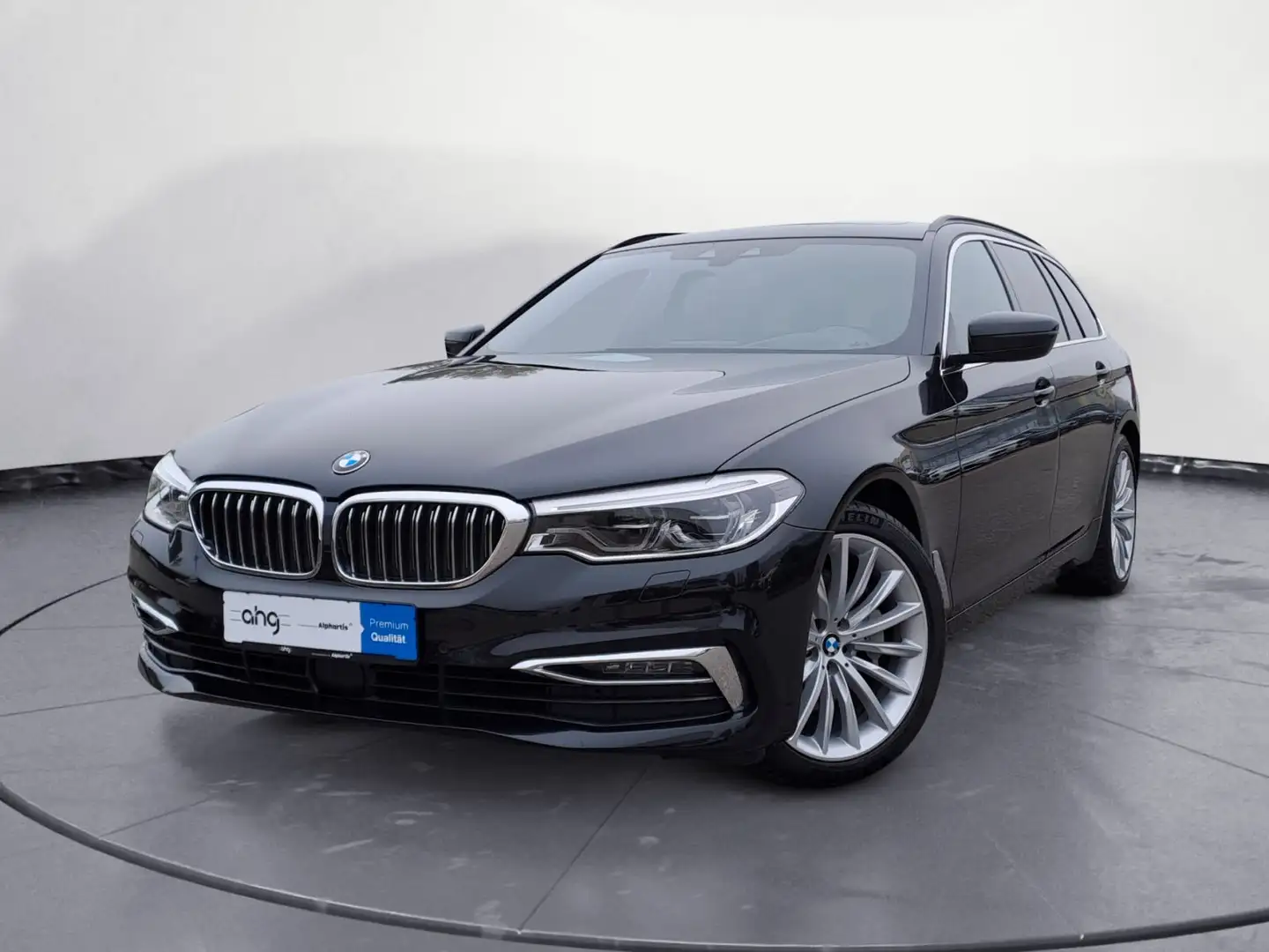 BMW 530 d xDrive Touring Luxury Line Navi ACC RFK Zwart - 2