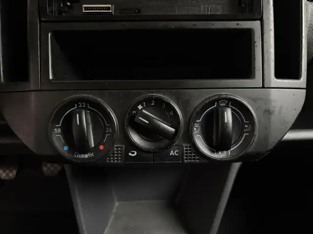 Volkswagen Polo view 13