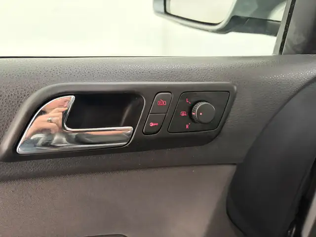 Volkswagen Polo view 6