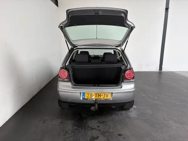 Volkswagen Polo view 18