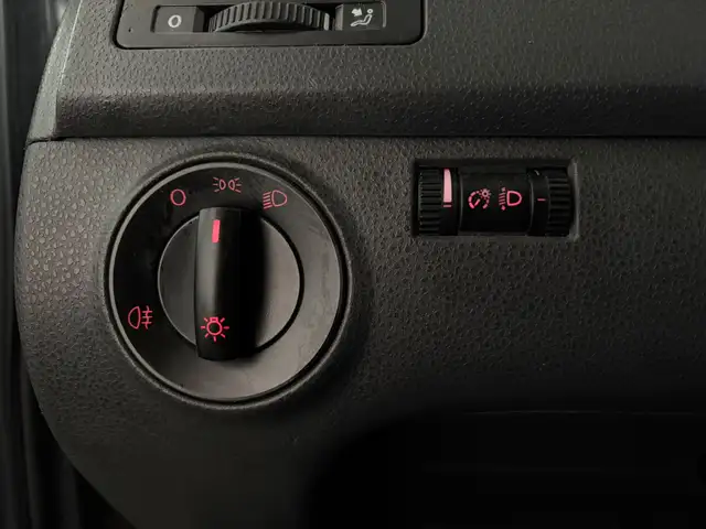 Volkswagen Polo view 8